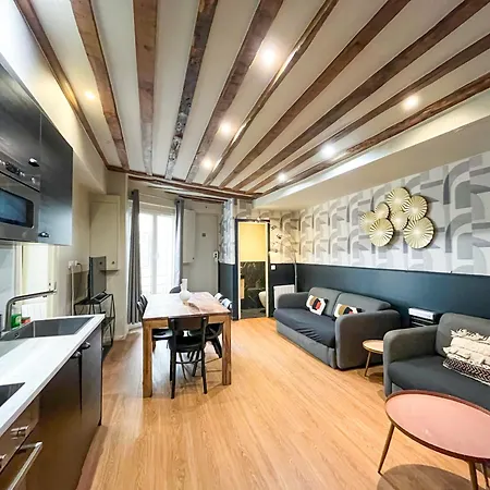 Lejlighed 02 - Pretty 4bdr Flat In