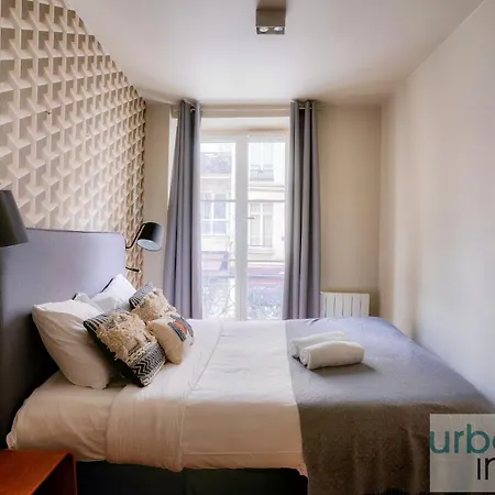 02 - Pretty 4bdr Flat In *