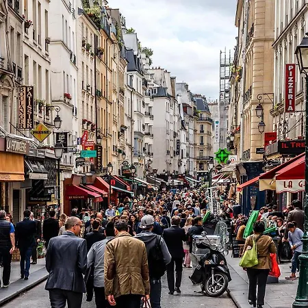 02 - Pretty 4bdr Flat In Διαμέρισμα