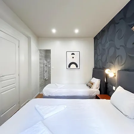 02 - Pretty 4bdr Flat In Διαμέρισμα *