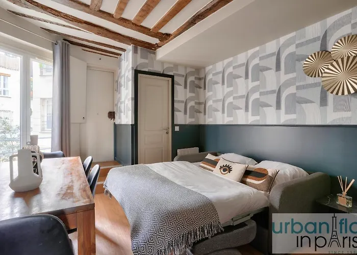 02 - Pretty 4bdr Flat In * Paris
