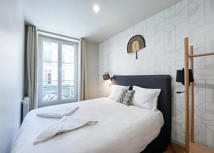 02 - Pretty 4bdr Flat In