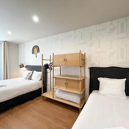 02 - Pretty 4bdr Flat In شقة باريس